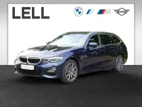 Gebraucht BMW 330e M Sport 292 PS (214 kW) 2022 Blau Kombi
