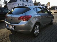 Gebraucht Opel Astra Design Edition 140 PS (102 kW) 2011 Grau Kleinwagen