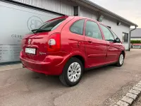 Gebraucht Citroën Xsara Picasso Exclusive 116 PS (85 kW) 2003 Farbe luziferrot/metalliclack Van / Kleinbus