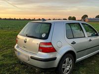 Gebraucht VW Golf IV 101 PS (74 kW) 2002 Silber Kleinwagen