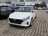 Gebraucht Hyundai i20 101 PS (74 kW) 2022 Polar white Kleinwagen
