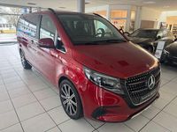 Gebraucht Mercedes V300 237 PS (174 kW) 2025 Rot Van / Kleinbus