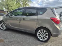 Gebraucht Opel Meriva 105 PS (77 kW) 2010 Braun Van / Kleinbus