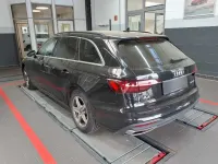 Gebraucht Audi A4 Sport 150 PS (110 kW) 2023 Brillantschwarz Kombi