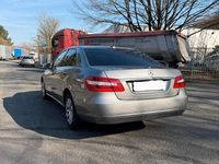 Gebraucht Mercedes E220 170 PS (125 kW) 2010 Grau Limousine