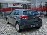 Gebraucht Kia Rio Vision 84 PS (61 kW) 2023 (prg) perennial grey m (metallic) Limousine