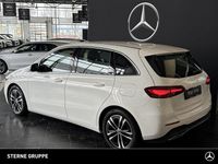 Gebraucht Mercedes B200 Progressive 163 PS (119 kW) 2024 Weiß Van / Kleinbus