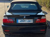 Gebraucht BMW 320 Cabriolet Exclusive 150 PS (110 kW) 2005 Schwarz Cabrio