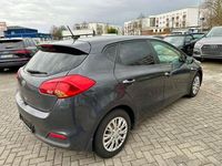 Gebraucht Kia Ceed 99 PS (72 kW) 2014 (e5b) dark gun metal Kleinwagen