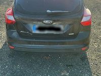 Gebraucht Ford Focus 125 PS (91 kW) 2014 Schwarz Coupé