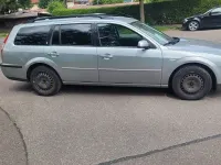 Gebraucht Ford Mondeo Ghia 125 PS (91 kW) 2004 Silber Limousine