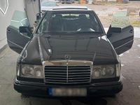 Gebraucht Mercedes 220 150 PS (110 kW) 1993 Schwarz Coupé