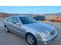Gebraucht Mercedes E220 150 PS (110 kW) 2003 Silber Limousine