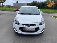 Gebraucht Hyundai ix20 90 PS (66 kW) 2015 Weiß Kleinwagen