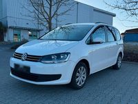 Gebraucht VW Sharan 140 PS (102 kW) 2011 Weiß Van / Kleinbus