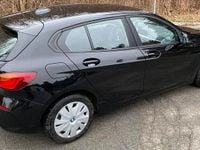 Gebraucht BMW 116 115 PS (84 kW) 2020 Schwarz Kleinwagen