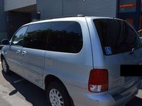 Gebraucht Kia Carnival LX 144 PS (105 kW) 2002 Silber Van / Kleinbus