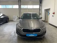 Gebraucht Skoda Octavia Clever 150 PS (110 kW) 2022 Grau Kombi