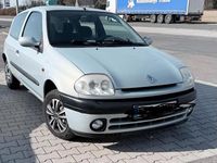 Gebraucht Renault Clio II 53 PS (38 kW) 2001 Grau Kleinwagen