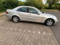 Gebraucht Mercedes C200 Elegance 116 PS (85 kW) 2002 Silber Limousine