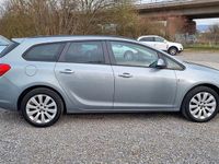 Gebraucht Opel Astra Design Edition 116 PS (85 kW) 2011 Silber Kombi