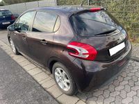 Gebraucht Peugeot 208 Style 82 PS (60 kW) 2013 Braun Kleinwagen