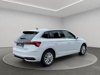 Neu Skoda Scala Selection 116 PS (85 kW) 2025 Moonweiß perleffekt Kleinwagen