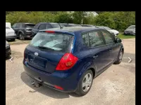 Usado Kia Ceed 122 CV (89 kW) 2008 Azul Utilitario