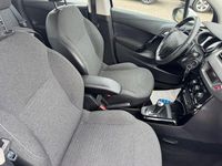 Gebraucht Citroën C3 82 PS (60 kW) 2015 Weiß Limousine