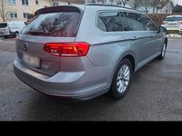 Gebraucht VW Passat 150 PS (110 kW) 2021 Grau Kombi
