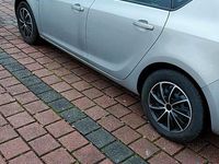 Gebraucht Opel Astra 140 PS (102 kW) 2010 Beige Limousine