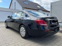 Gebraucht Mercedes E220 194 PS (142 kW) 2017 Schwarz Limousine