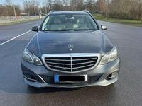 Gebraucht Mercedes E220 Edition 170 PS (125 kW) 2016 Grau Kombi