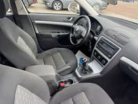 Gebraucht Skoda Octavia Ambiente 160 PS (117 kW) 2011 Silber Kombi