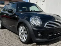 Gebraucht Mini Cooper 122 PS (89 kW) 2013 Midnight black metallic Kleinwagen