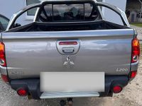 Gebraucht Mitsubishi L200 178 PS (130 kW) 2015 Silber Pickup