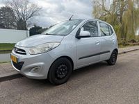 Gebraucht Hyundai i10 83 PS (61 kW) 2012 Silber Kleinwagen