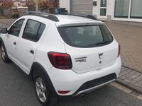 Gebraucht Dacia Sandero Stepway 90 PS (66 kW) 2016 Weiß Kleinwagen