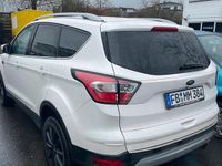 Gebraucht Ford Kuga 150 PS (110 kW) 2017 Weiß SUV
