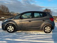 Gebraucht Hyundai ix20 Classic 90 PS (66 kW) 2011 Grau Kleinwagen