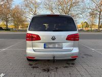 Gebraucht VW Touran 115 PS (84 kW) 2012 Silber Van / Kleinbus