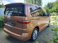 Gebraucht VW Multivan 150 PS (110 kW) 2023 Gold Van