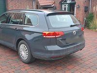 Gebraucht VW Passat 150 PS (110 kW) 2018 Grau Kombi
