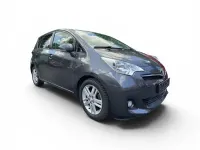 Gebraucht Toyota Verso-S Club 90 PS (66 kW) 2013 Grau Van / Kleinbus