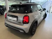 Gebraucht Mini Cooper 136 PS (100 kW) 2023 Silber Kleinwagen