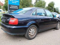 Używany Audi A4 165 KM (121 kW) 1998 Czarny Sedan/Limuzyna