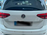 Usata VW Touran 150 CV (110 kW) 2017 Bianco Monovolume