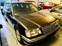Gebraucht Mercedes E36 AMG AMG 272 PS (200 kW) 1993 Schwarz Limousine