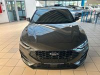 Gebraucht Ford Focus ST-Line X 155 PS (114 kW) 2024 Grau Limousine