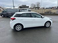 Gebraucht Hyundai i20 84 PS (61 kW) 2017 Weiß Limousine
